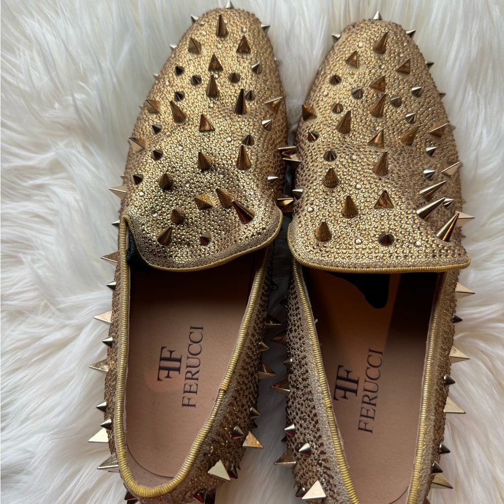 FERUCCI GOLD SPIKES AND CRYSTAL LOAFER SIZE 6 PROM WEDDING SHOES SLIPPE…